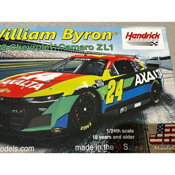 WILLIAM BYRON 2022 AXALTA HENDRICK MOTORSPORTS CAMARO 1:24 SALVINOS JR MODEL CAR - Picture 3 of 13